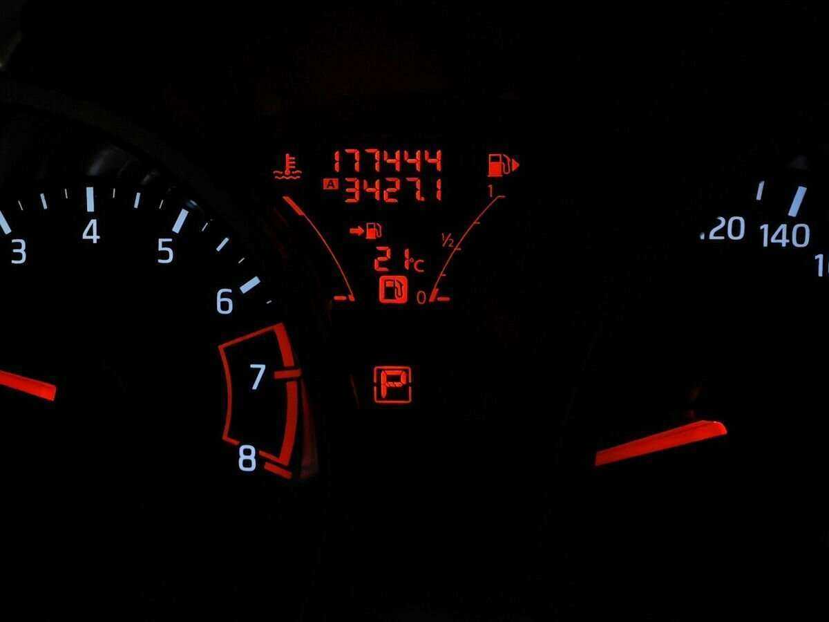 Nissan Juke б/у, 2012, Вариатор. Фото: #15