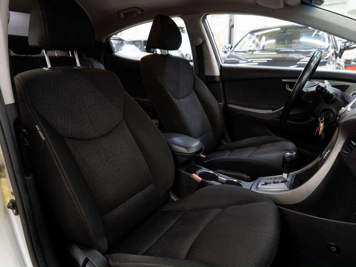 Hyundai Elantra б/у, 2012, Автоматическая. Фото: #8
