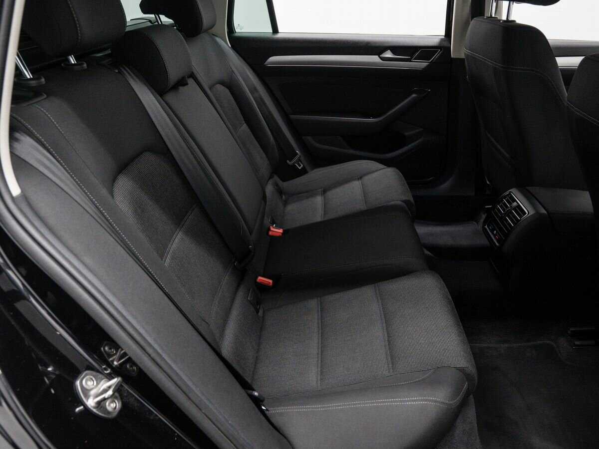 Volkswagen Passat б/у, 2018, Роботизированная. Фото: #8