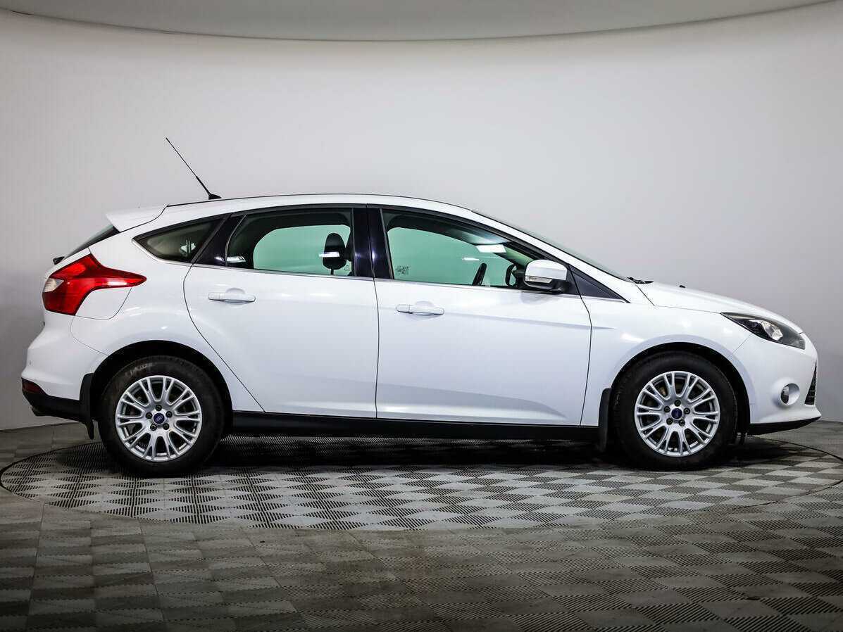 Ford Focus б/у, 2013, Механическая. Фото: #2