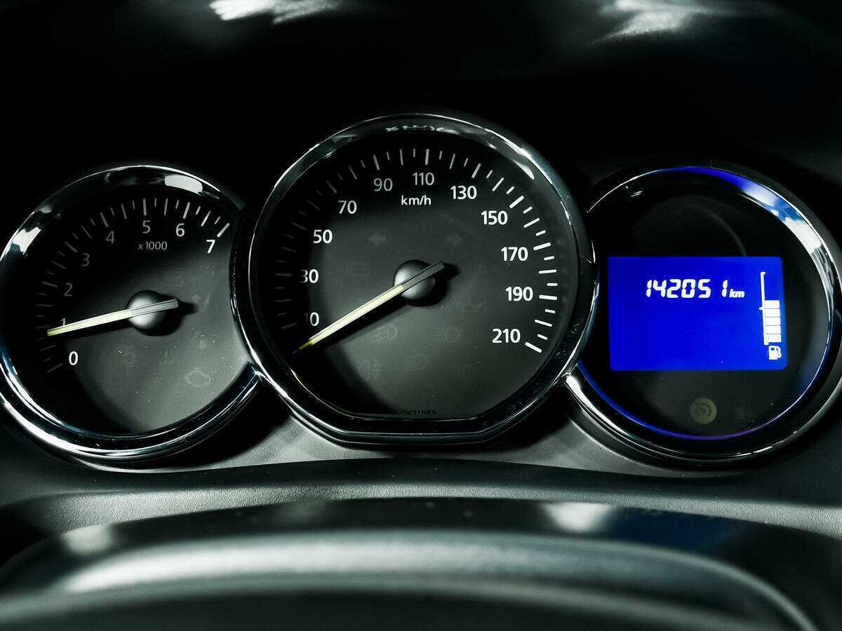 Renault Logan б/у, 2014, Механическая. Фото: #9