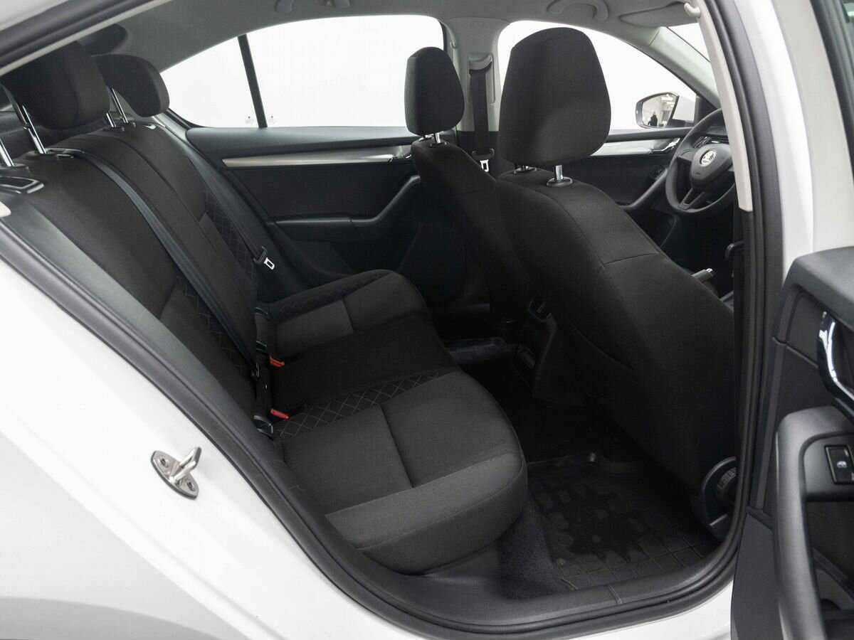 Skoda Octavia б/у, 2019, Механическая. Фото: #11