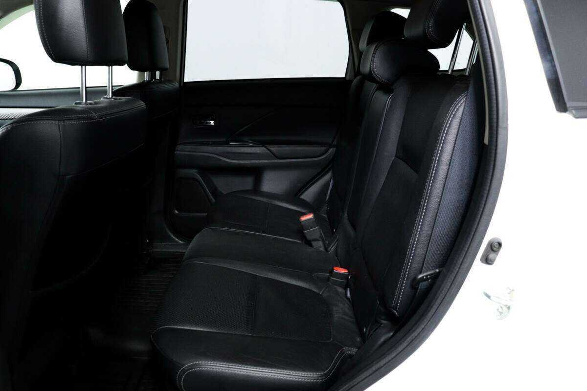 Mitsubishi Outlander б/у, 2015, Вариатор. Фото: #11