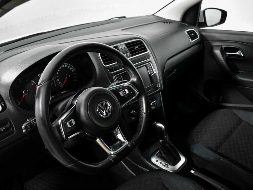 Volkswagen Polo б/у, 2019, Автоматическая. Фото: #8