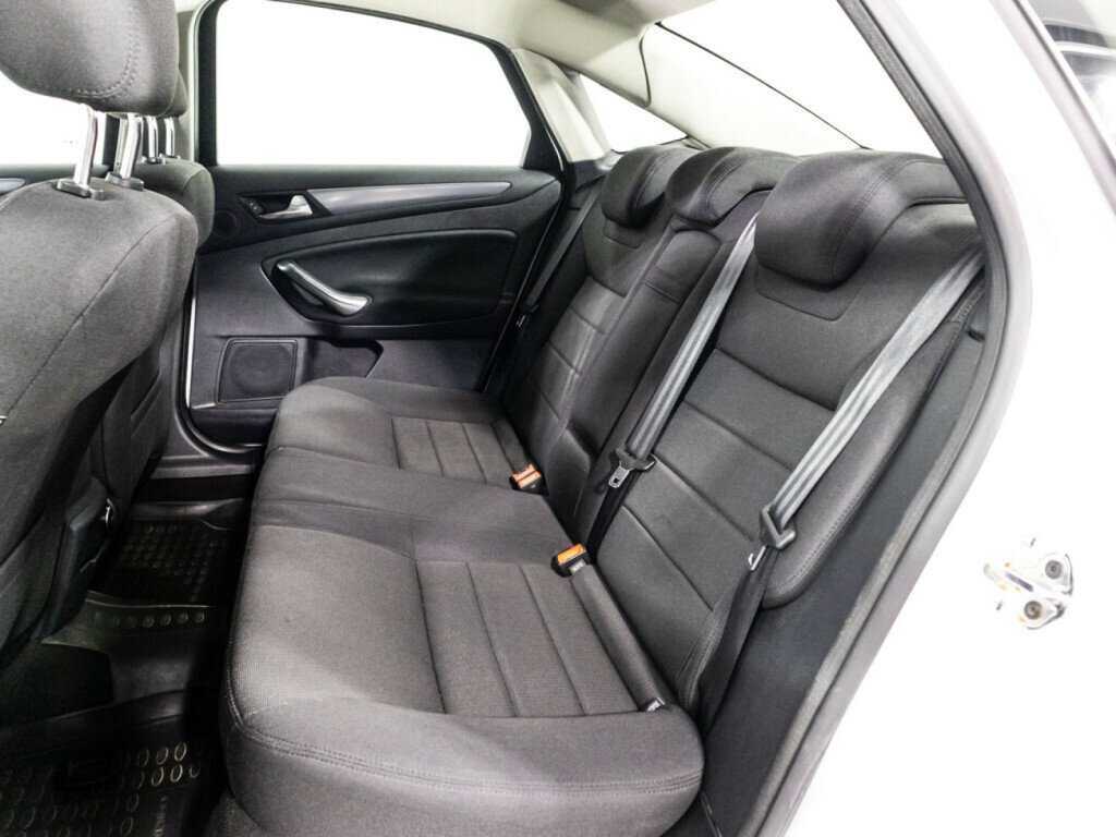 Ford Mondeo б/у, 2014, Механическая. Фото: #9