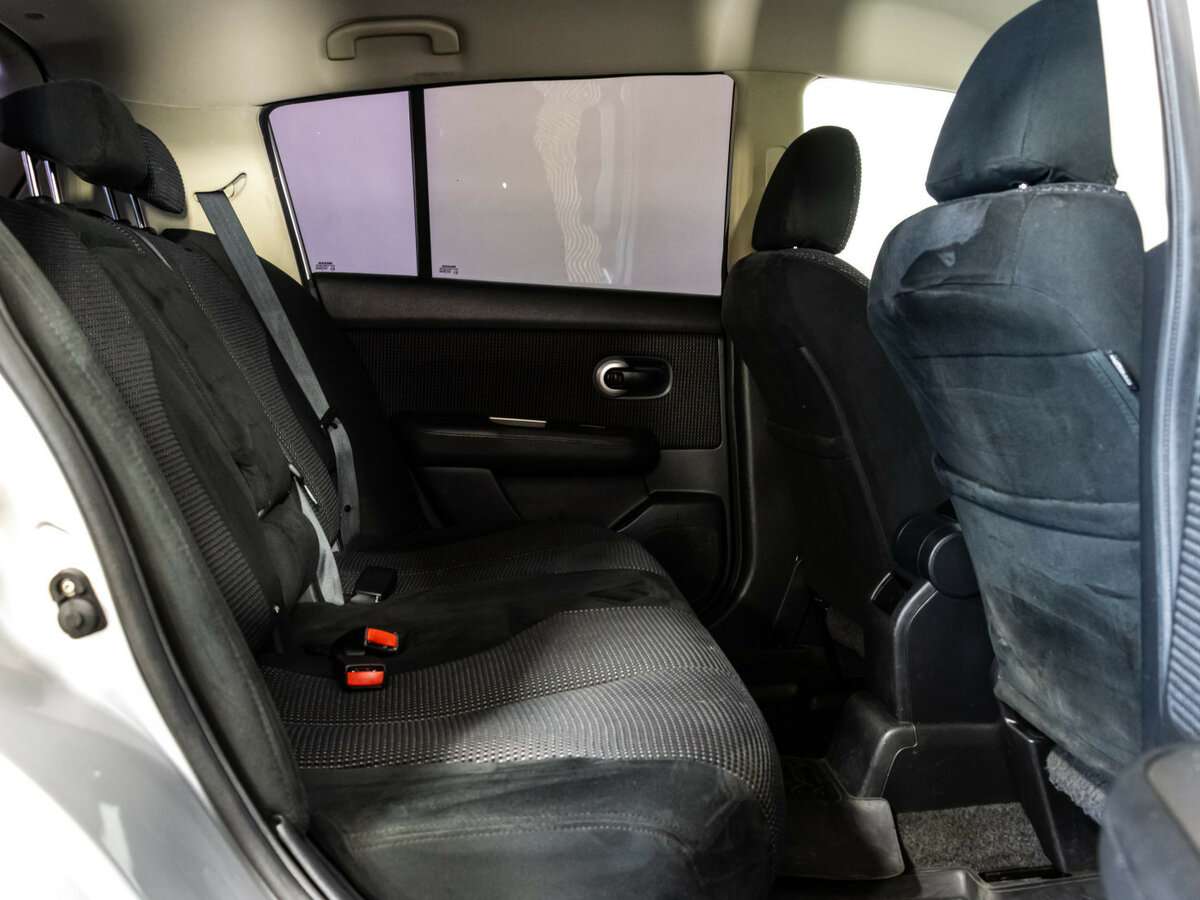 Nissan Tiida б/у, 2013, Автоматическая. Фото: #12