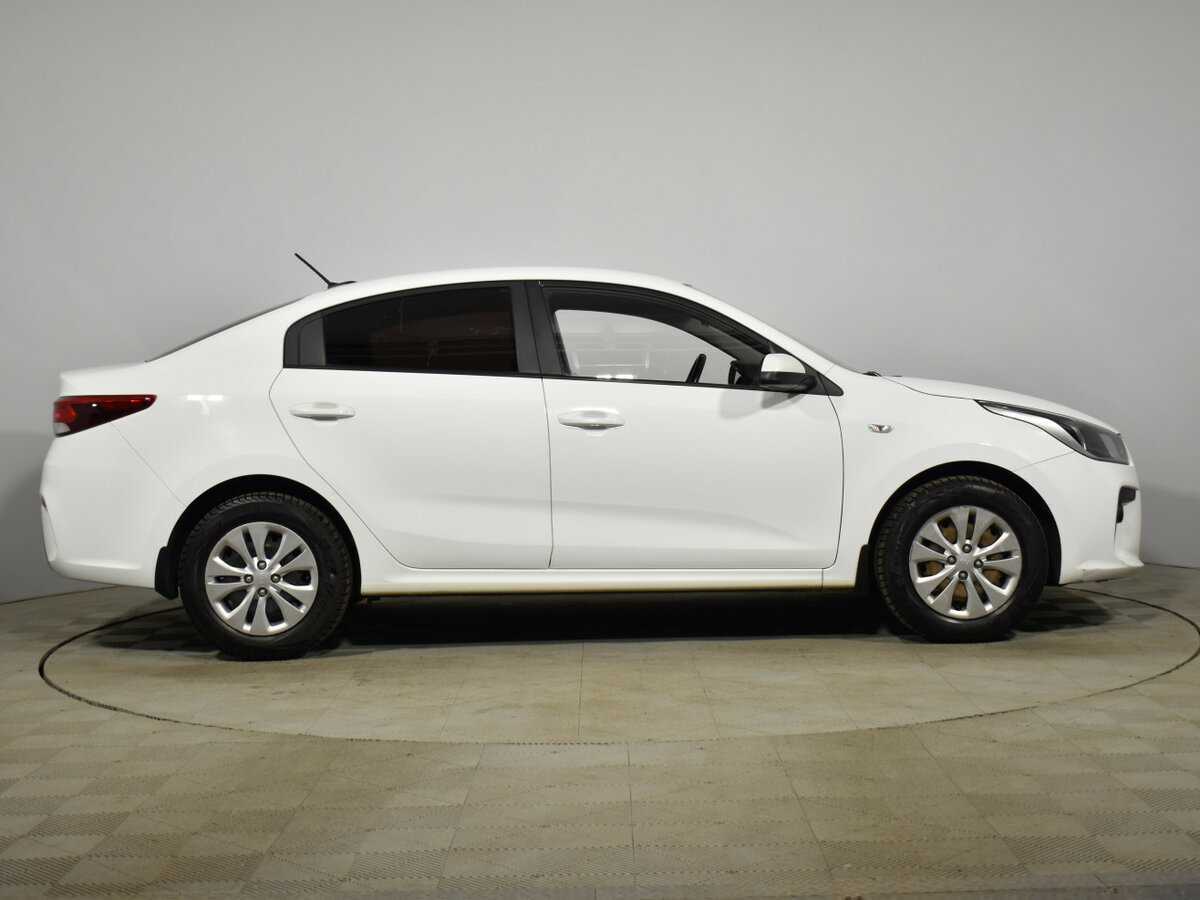 Kia Rio б/у, 2017, Автоматическая. Фото: #3