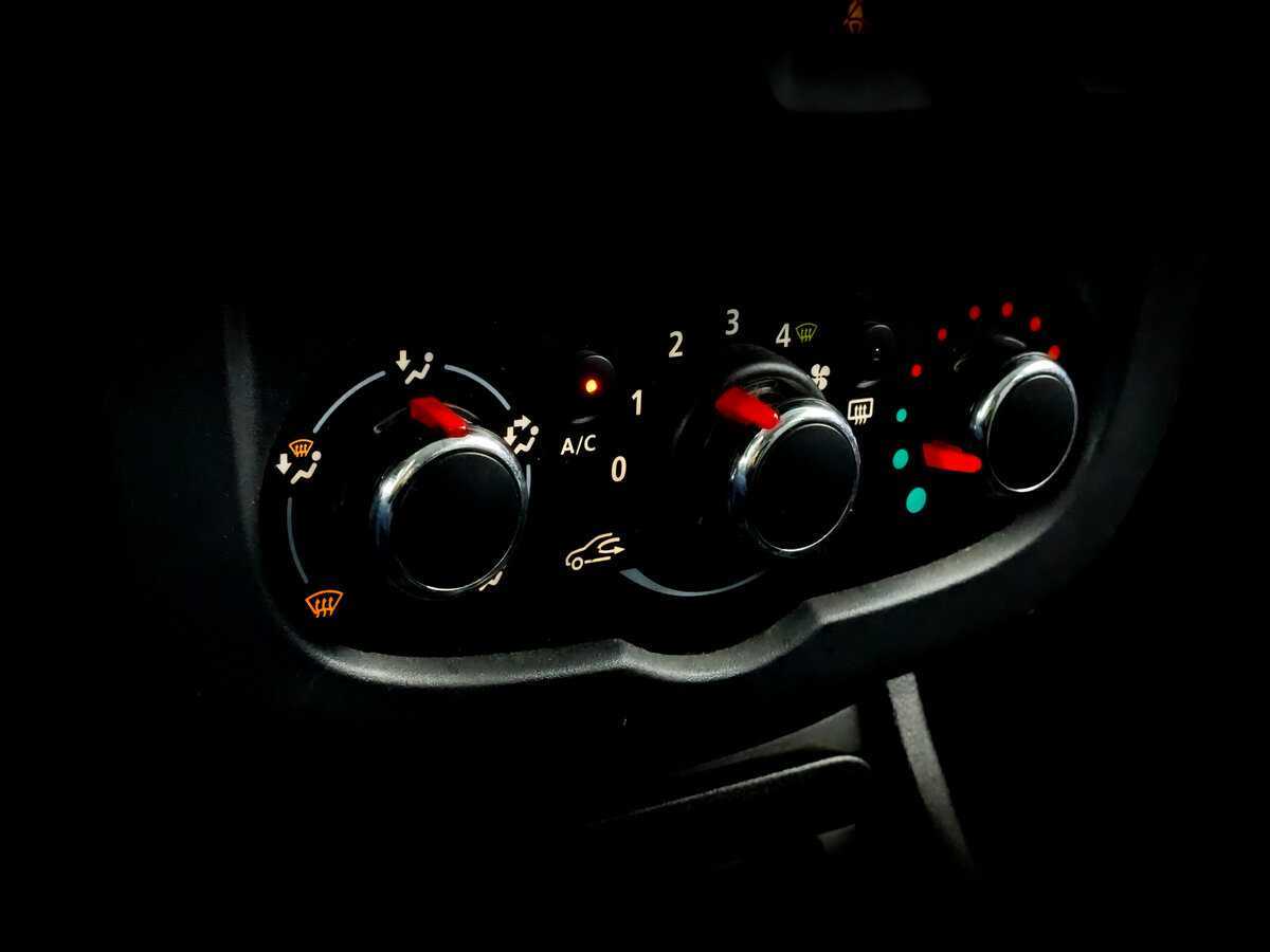 Renault Duster б/у, 2015, Автоматическая. Фото: #24