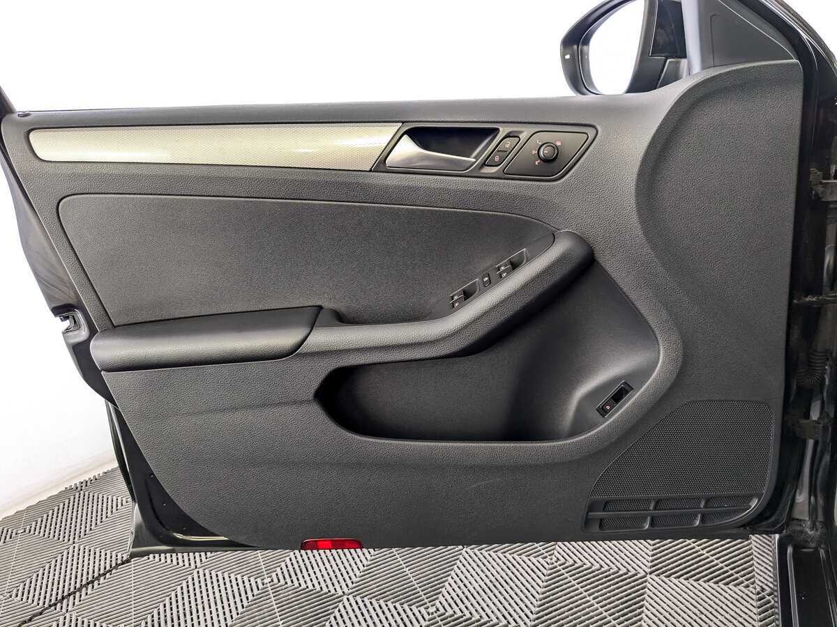 Volkswagen Jetta б/у, 2015, Роботизированная. Фото: #14