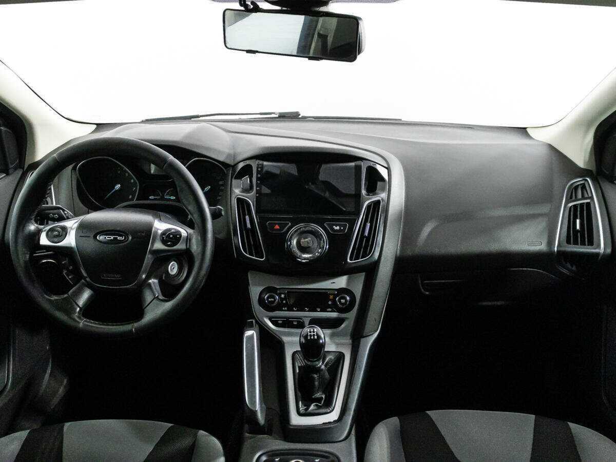 Ford Focus б/у, 2013, Механическая. Фото: #11