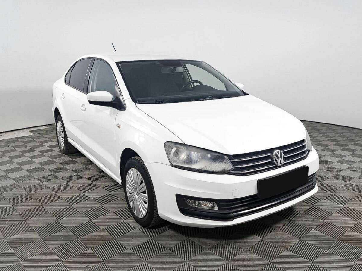 Volkswagen Polo б/у, 2016, Механическая. Фото: #2