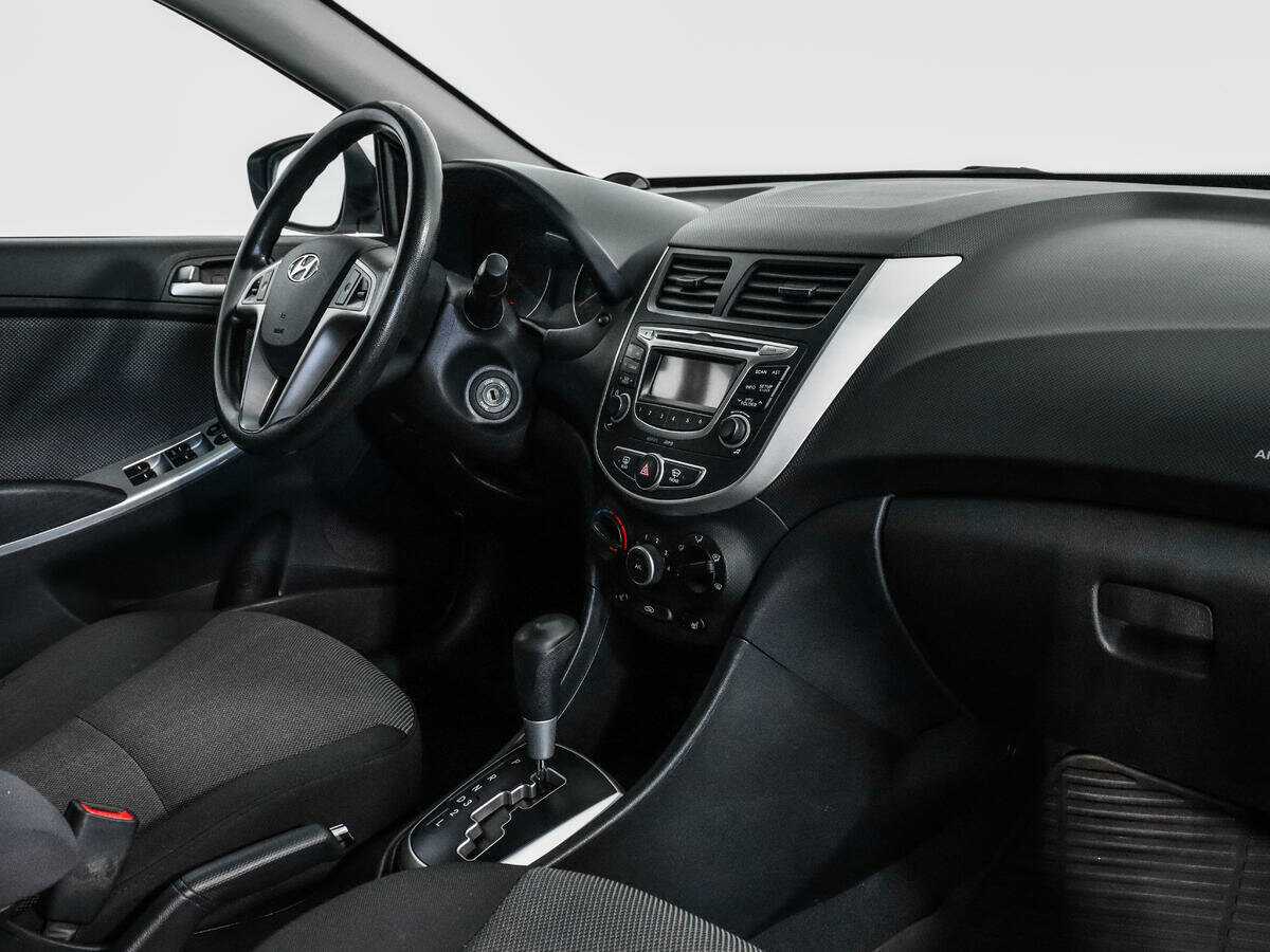 Hyundai Solaris б/у, 2014, Автоматическая. Фото: #10