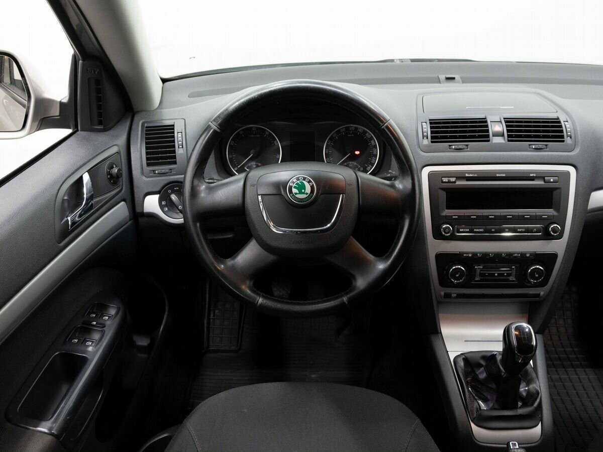 Skoda Octavia б/у, 2012, Механическая. Фото: #14