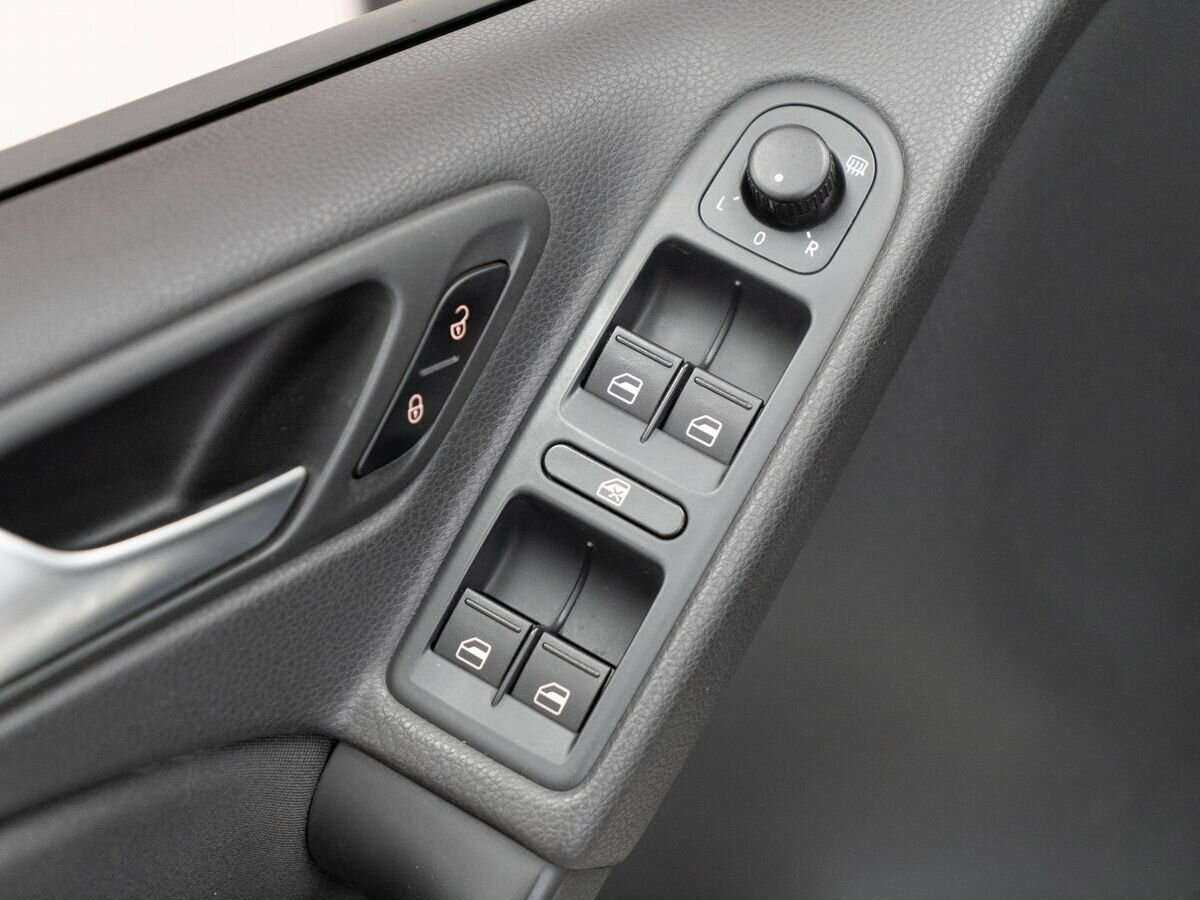 Volkswagen Golf б/у, 2012, Роботизированная. Фото: #13