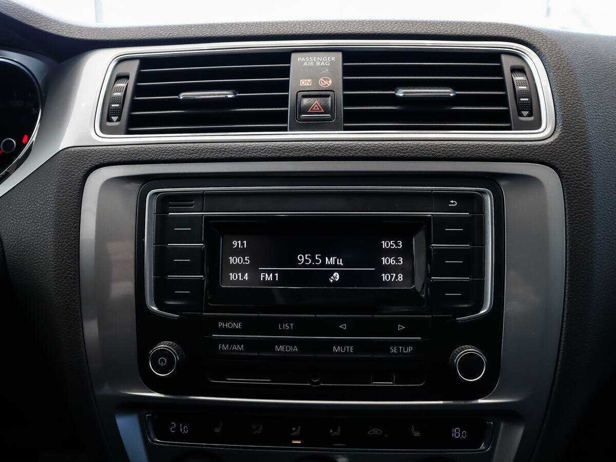 Volkswagen Jetta б/у, 2017, Автоматическая. Фото: #12