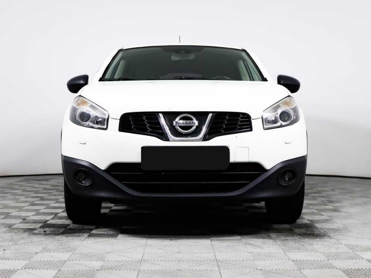 Nissan Qashqai б/у, 2012, Механическая. Фото: #1