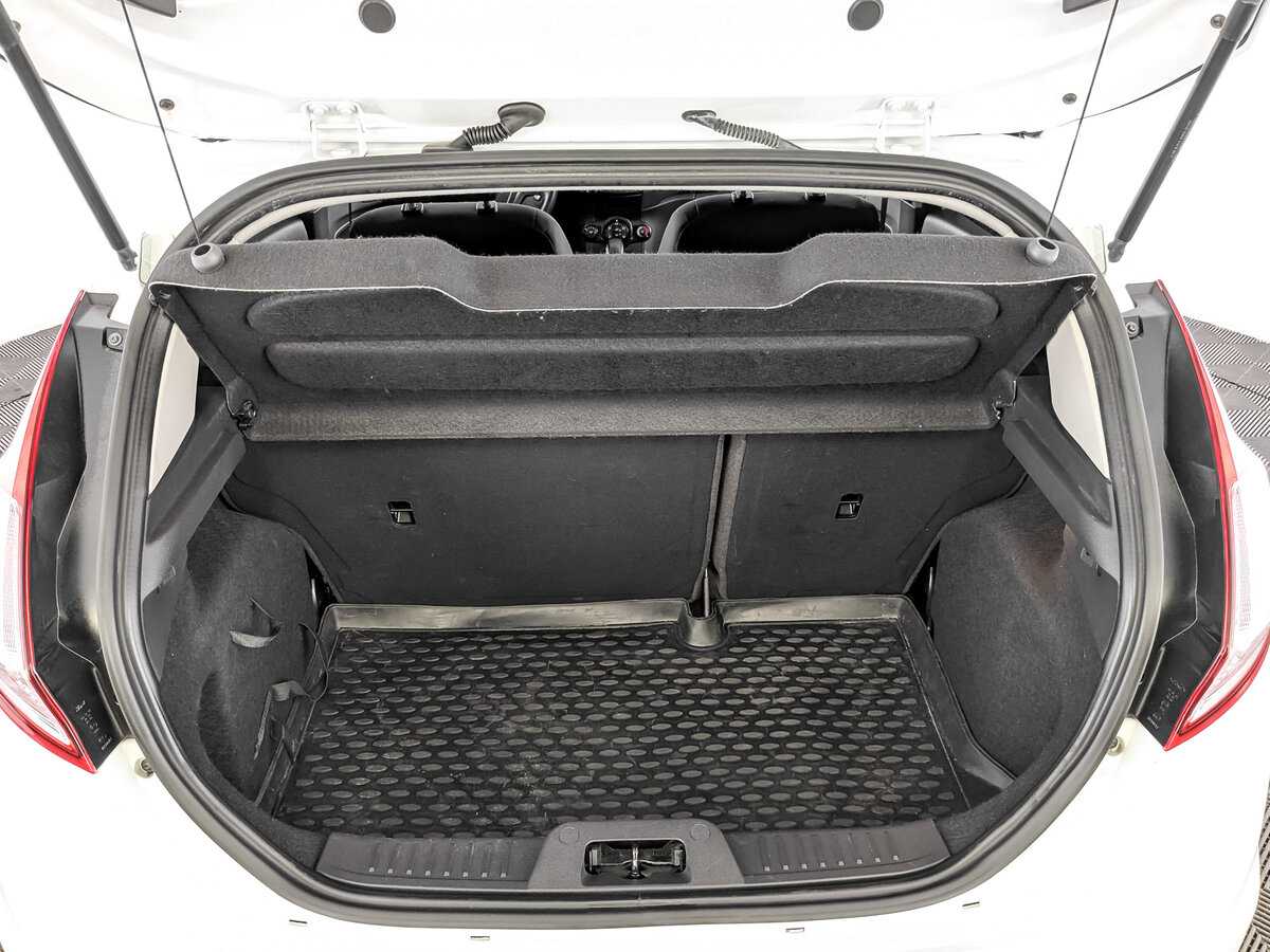 Ford Fiesta б/у, 2017, Роботизированная. Фото: #9