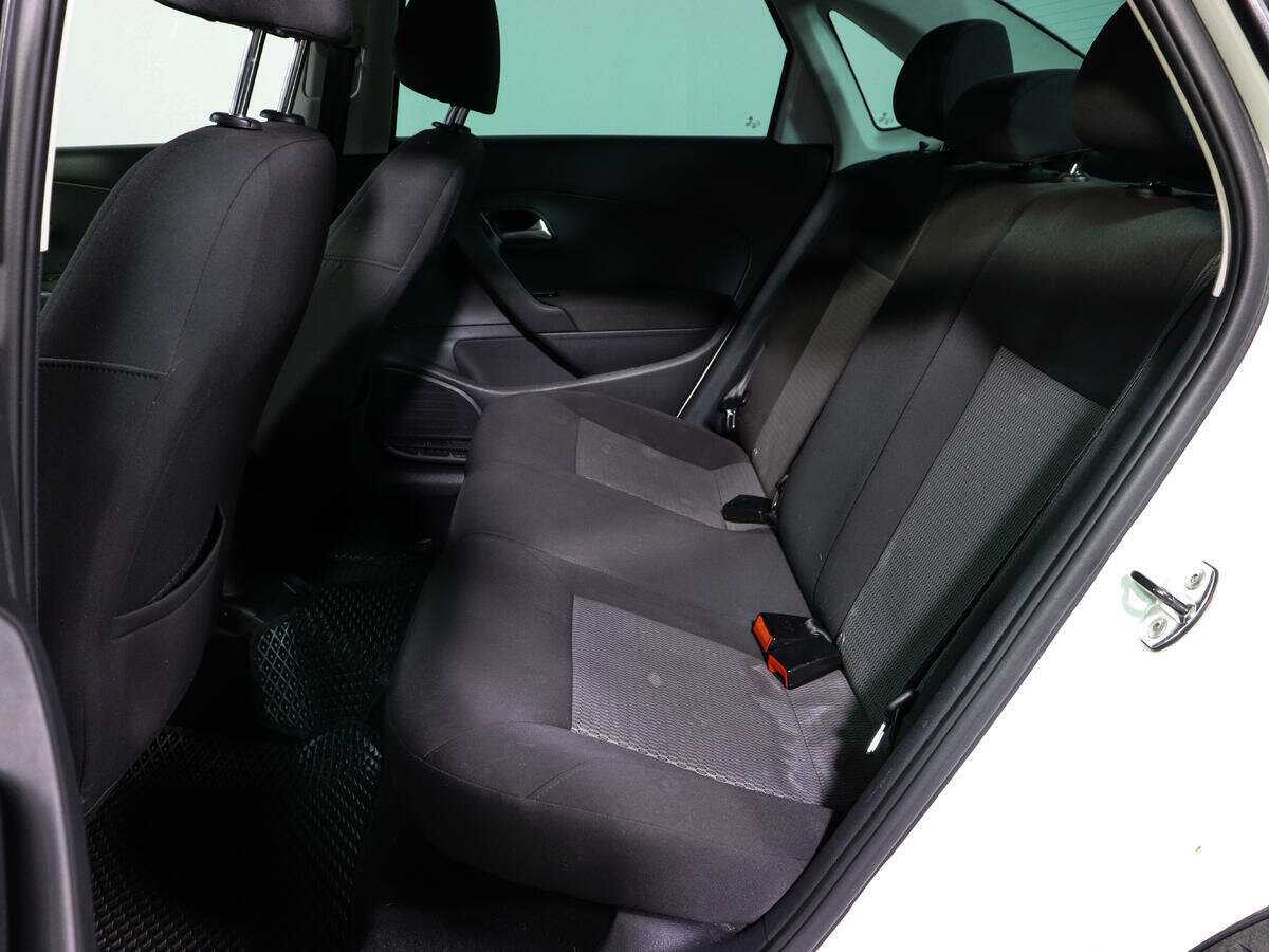 Volkswagen Polo б/у, 2014, Автоматическая. Фото: #8