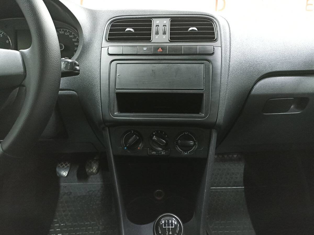 Volkswagen Polo б/у, 2015, Механическая. Фото: #14