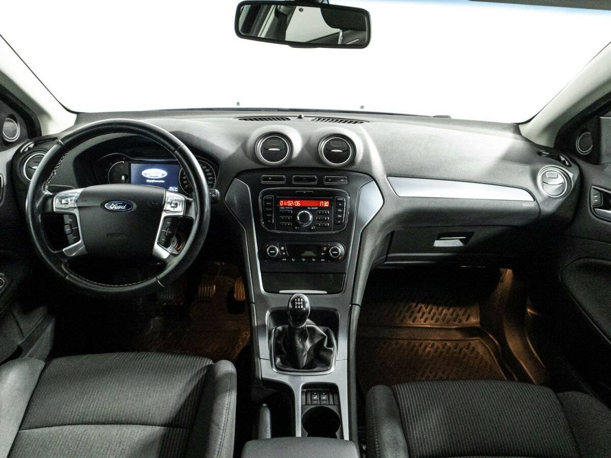 Ford Mondeo б/у, 2013, Механическая. Фото: #12