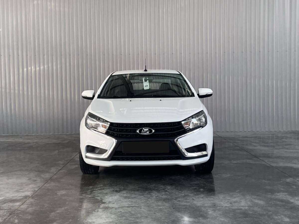 Lada (ВАЗ) Vesta б/у, 2017, Механическая. Фото: #1