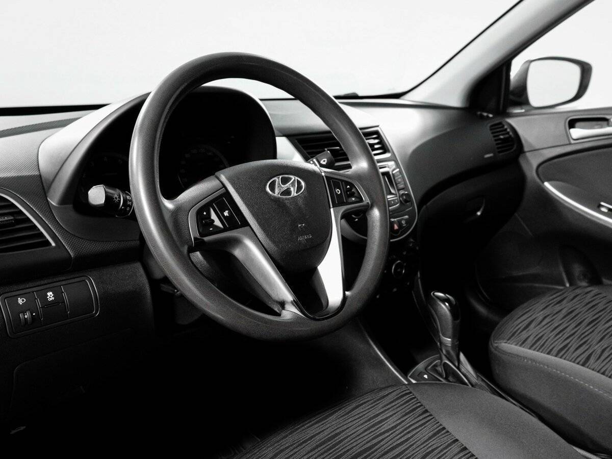 Hyundai Solaris б/у, 2016, Автоматическая. Фото: #13