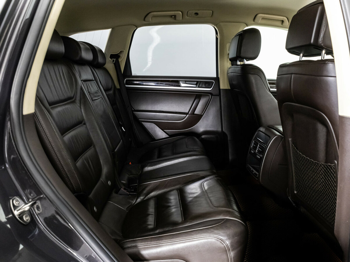 Volkswagen Touareg б/у, 2012, Автоматическая. Фото: #15