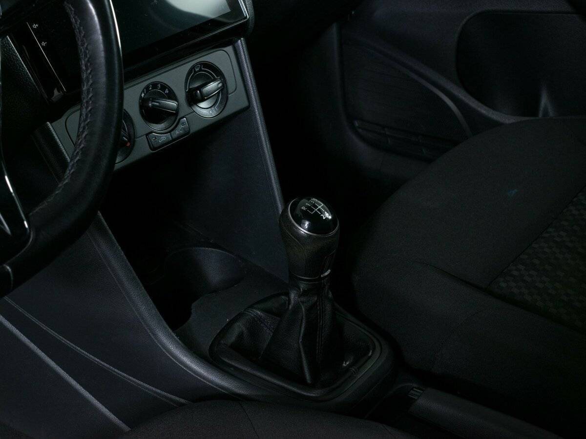 Volkswagen Polo б/у, 2018, Механическая. Фото: #12