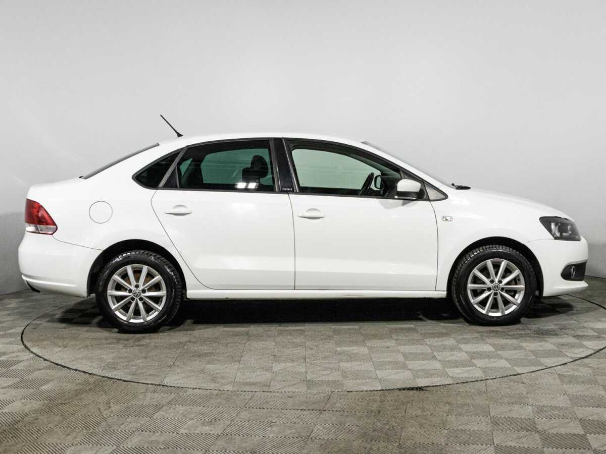 Volkswagen Polo б/у, 2015, Автоматическая. Фото: #3