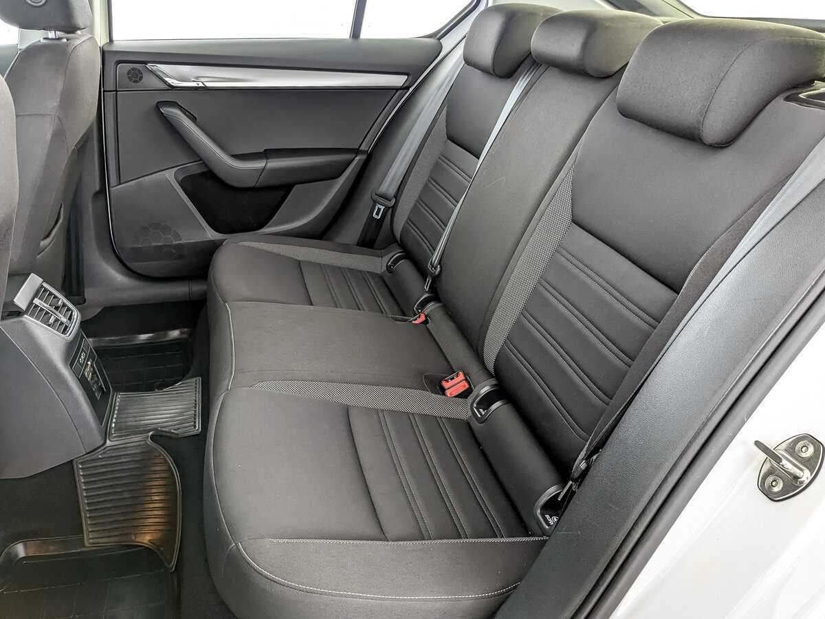 Skoda Octavia б/у, 2019, Механическая. Фото: #11