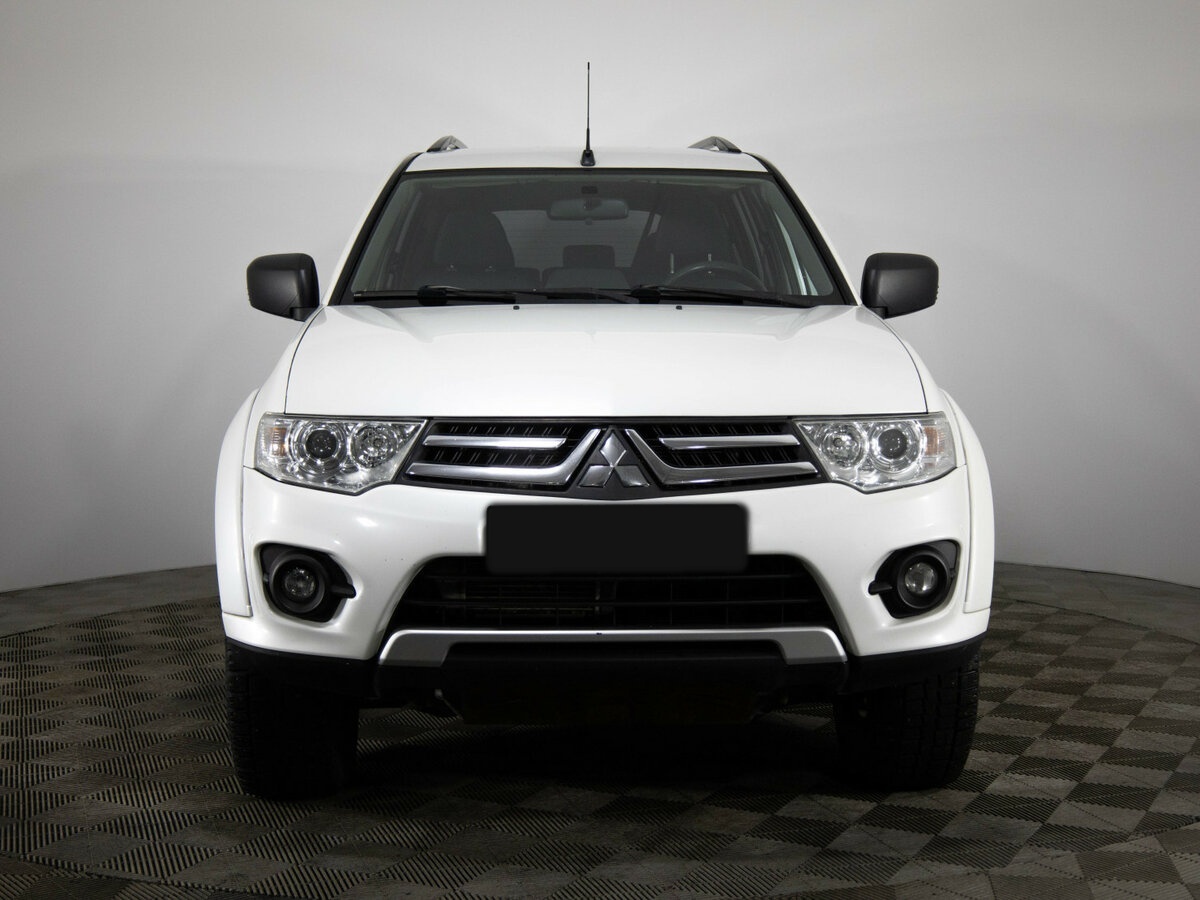 Mitsubishi Pajero Sport б/у, 2014, Механическая. Фото: #1