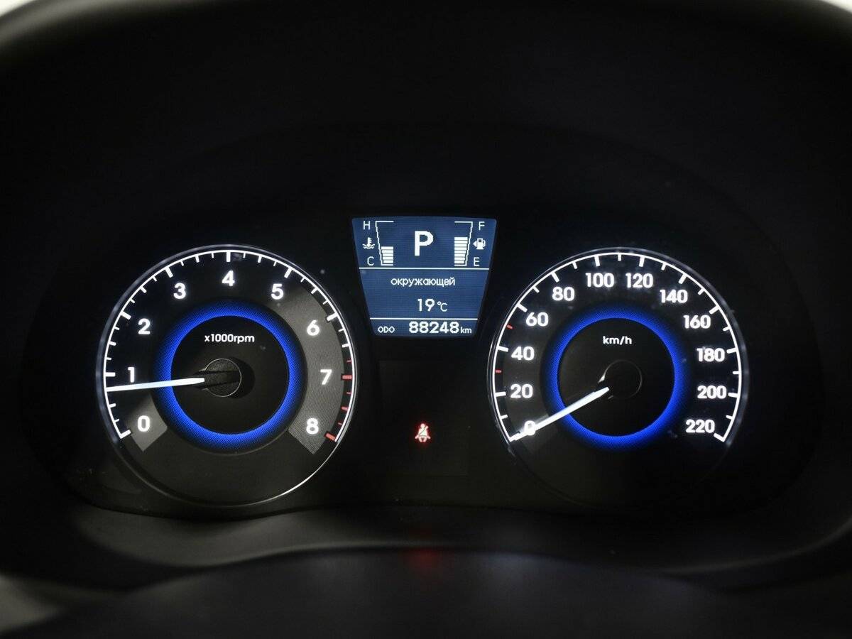 Hyundai Solaris б/у, 2012, Автоматическая. Фото: #11