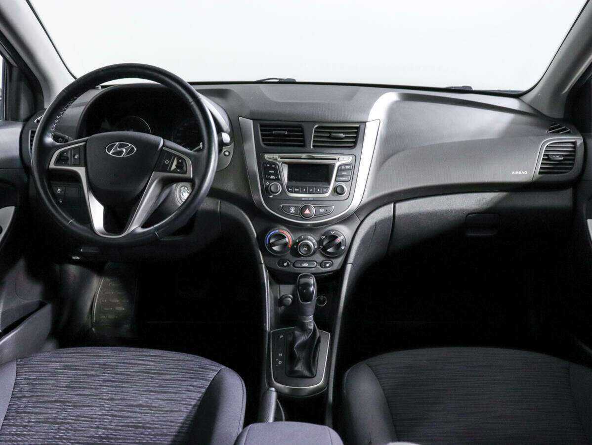 Hyundai Solaris б/у, 2016, Автоматическая. Фото: #9