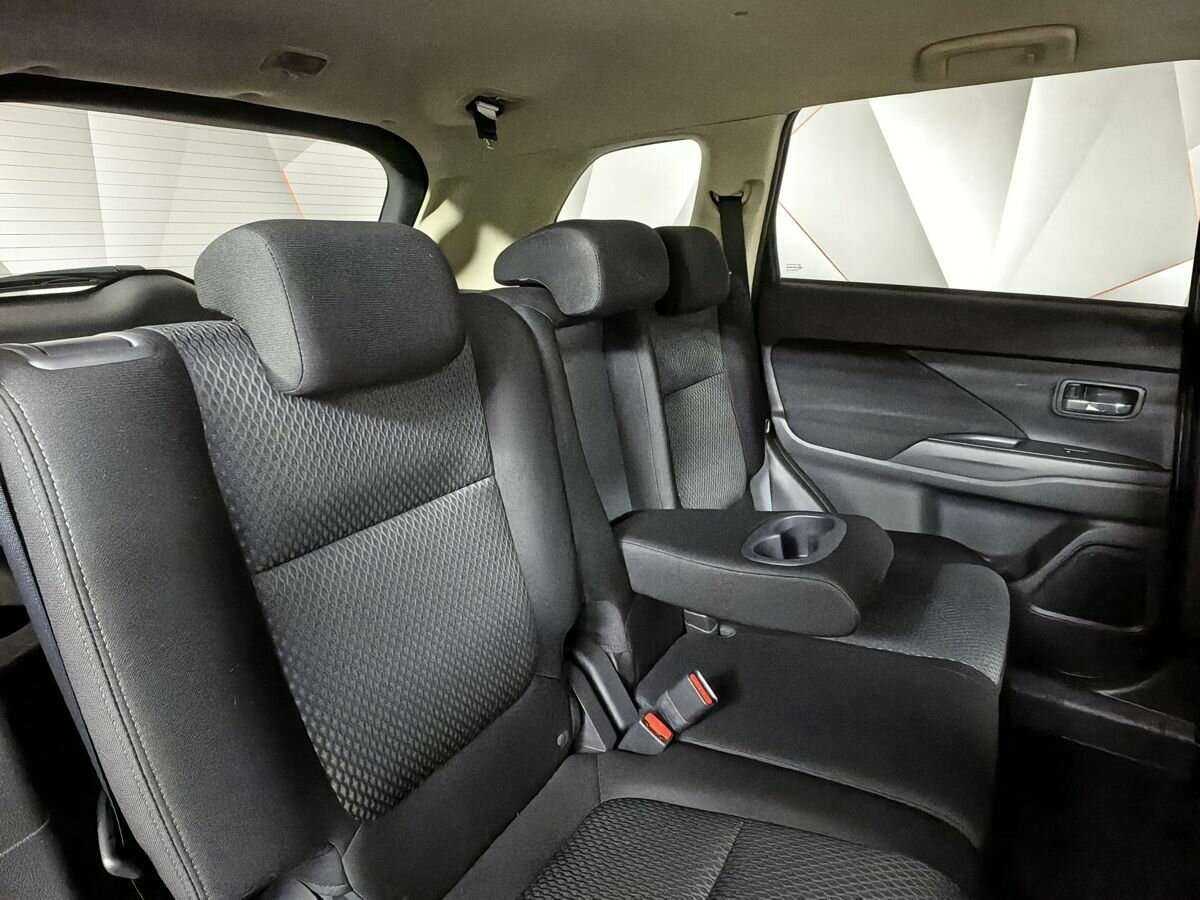 Mitsubishi Outlander б/у, 2018, Вариатор. Фото: #12
