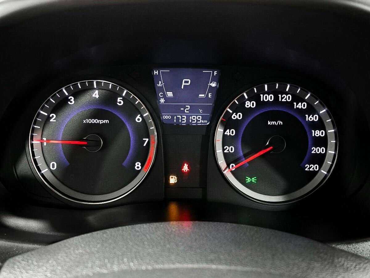 Hyundai Solaris б/у, 2013, Автоматическая. Фото: #10