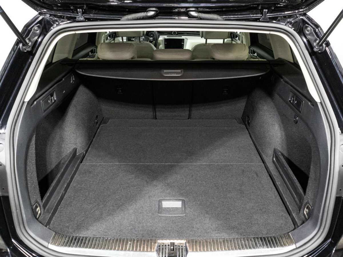 Volkswagen Passat б/у, 2018, Роботизированная. Фото: #14