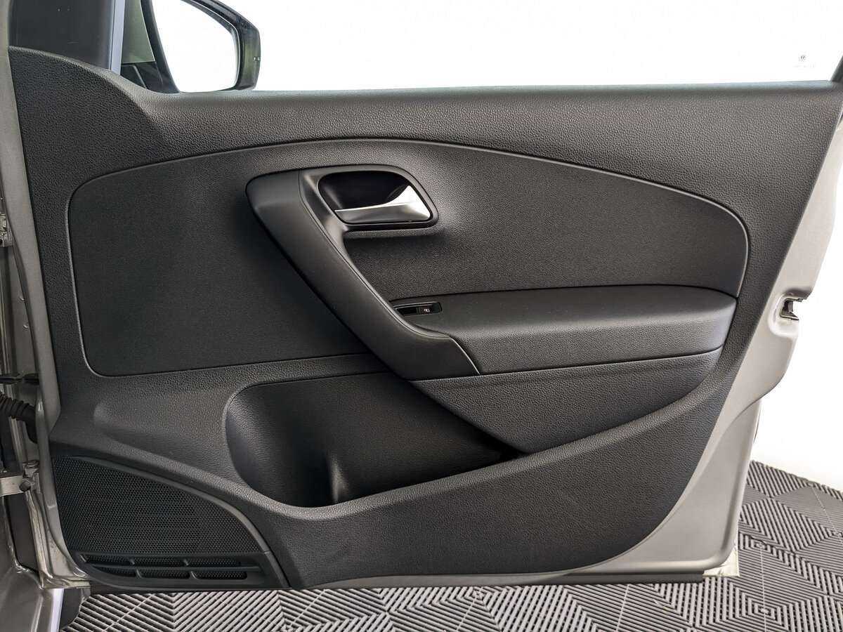 Volkswagen Polo б/у, 2020, Автоматическая. Фото: #20