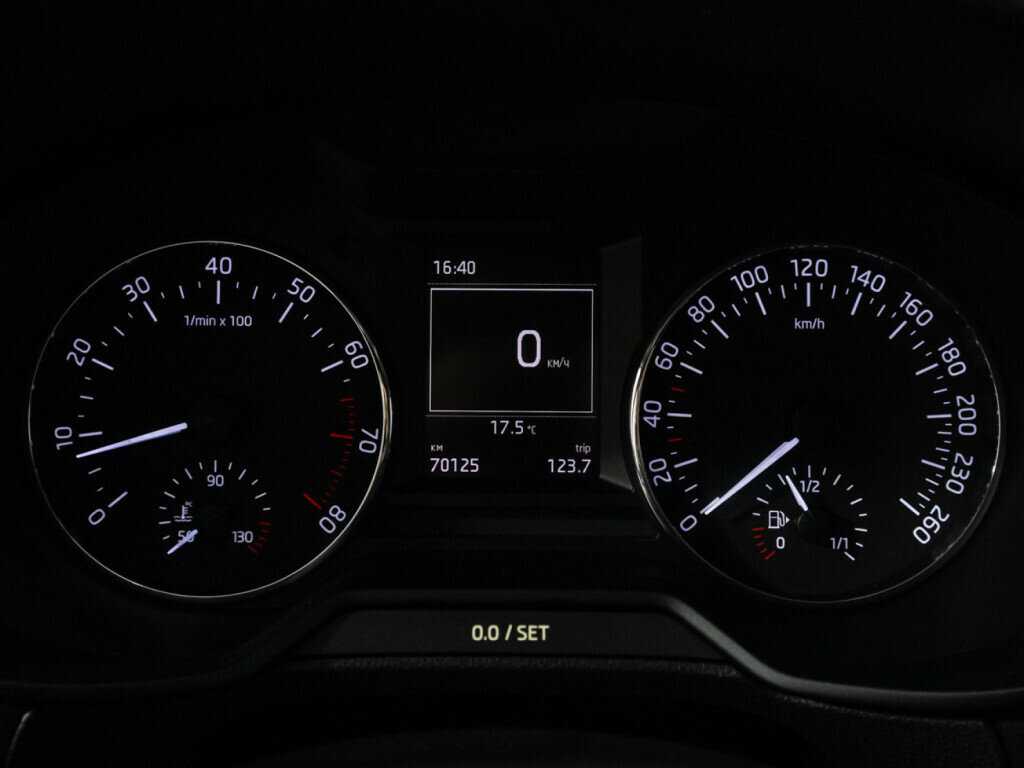 Skoda Octavia б/у, 2013, Механическая. Фото: #11