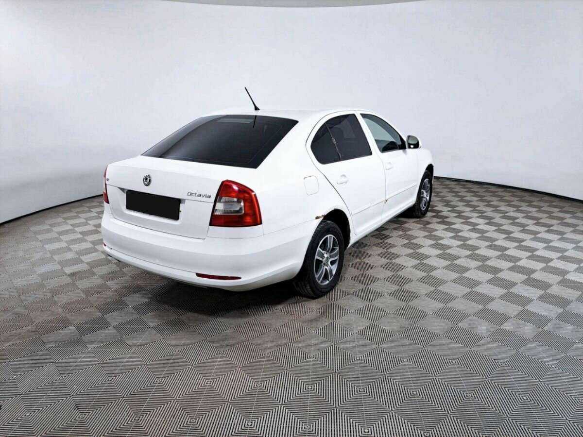 Skoda Octavia б/у, 2012, Механическая. Фото: #4