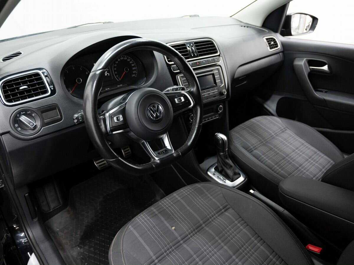 Volkswagen Polo б/у, 2016, Роботизированная. Фото: #6