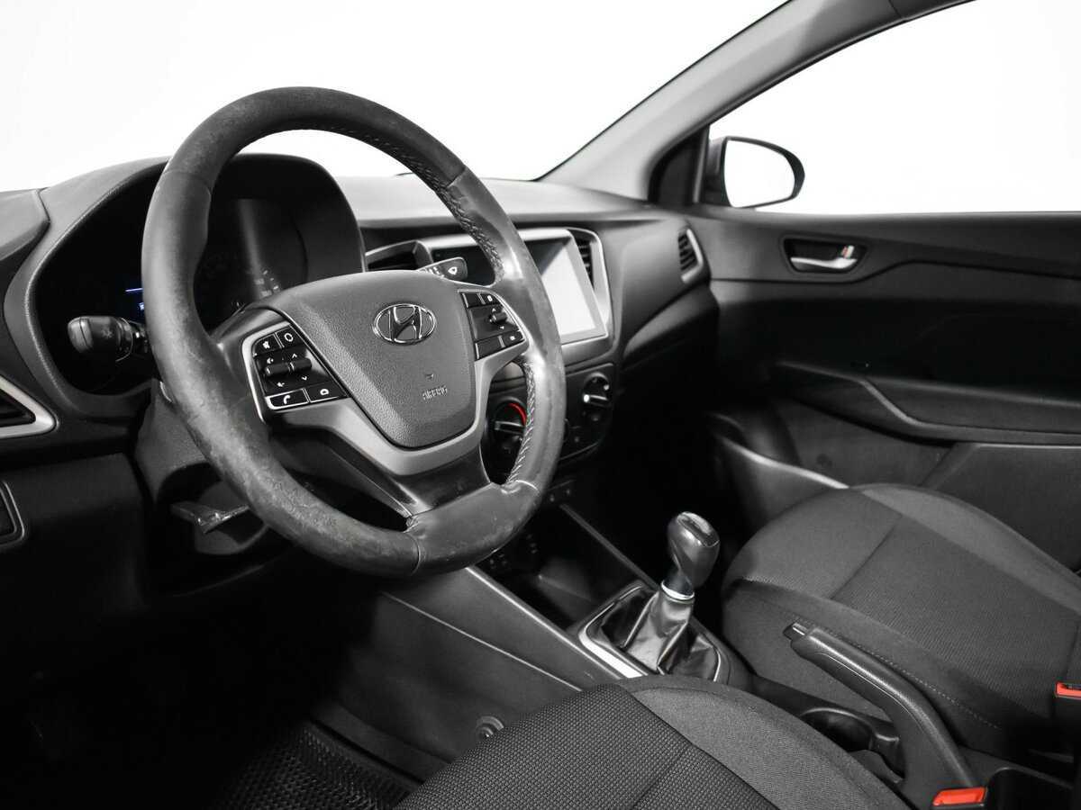 Hyundai Solaris б/у, 2017, Механическая. Фото: #12