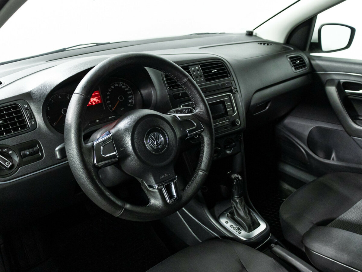 Volkswagen Polo б/у, 2013, Автоматическая. Фото: #10
