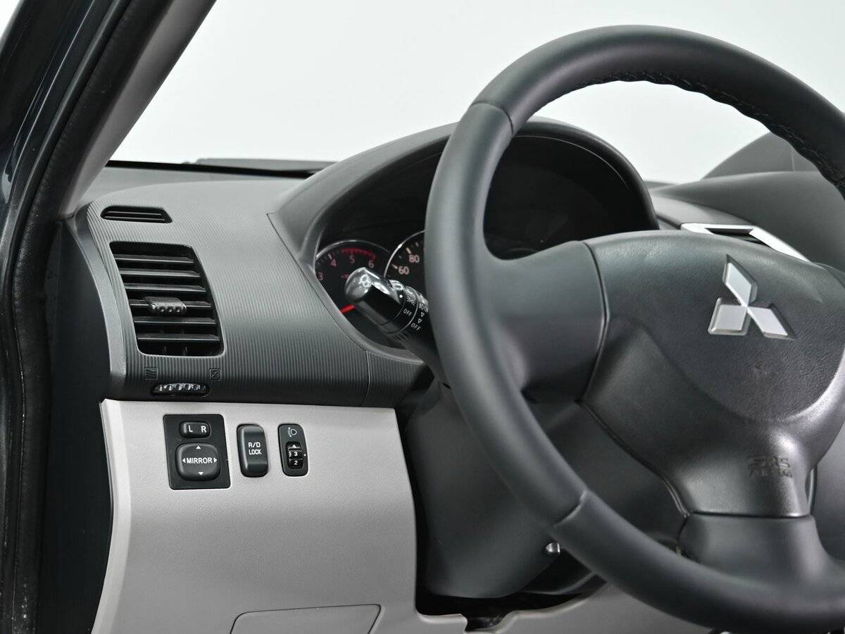 Mitsubishi Pajero Sport б/у, 2014, Механическая. Фото: #8