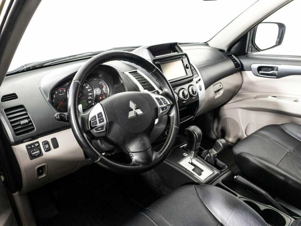 Mitsubishi Pajero Sport б/у, 2014, Автоматическая. Фото: #10