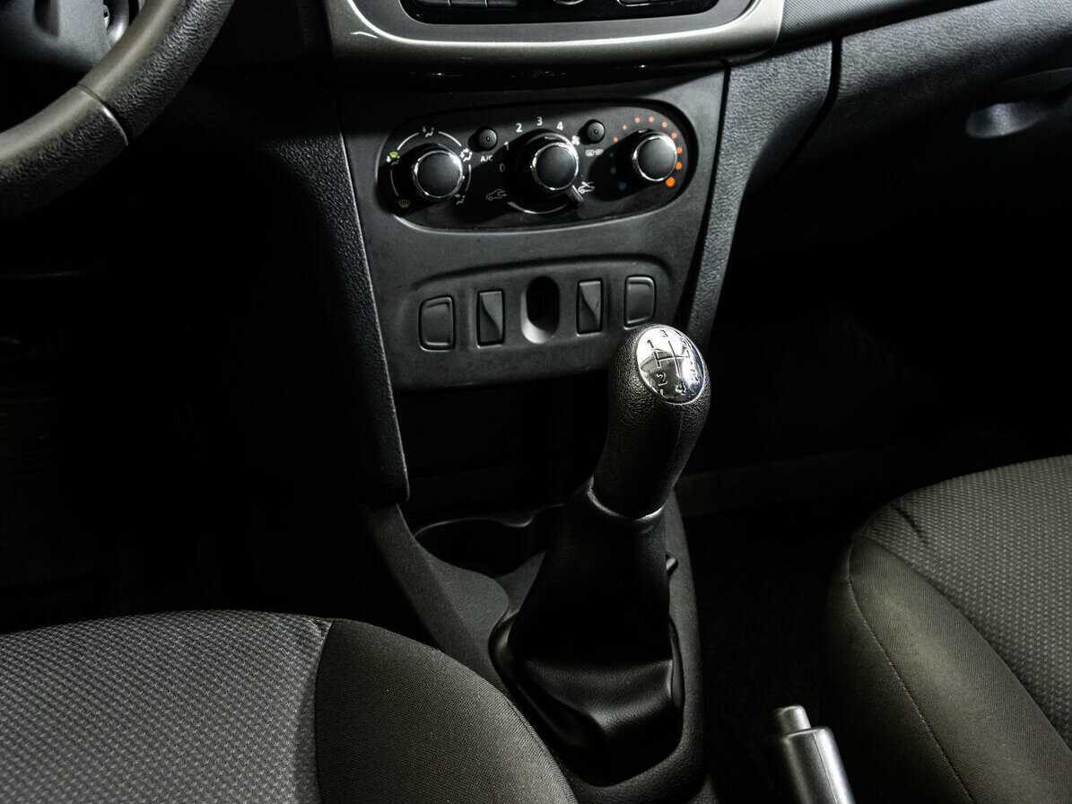 Renault Logan б/у, 2019, Механическая. Фото: #11