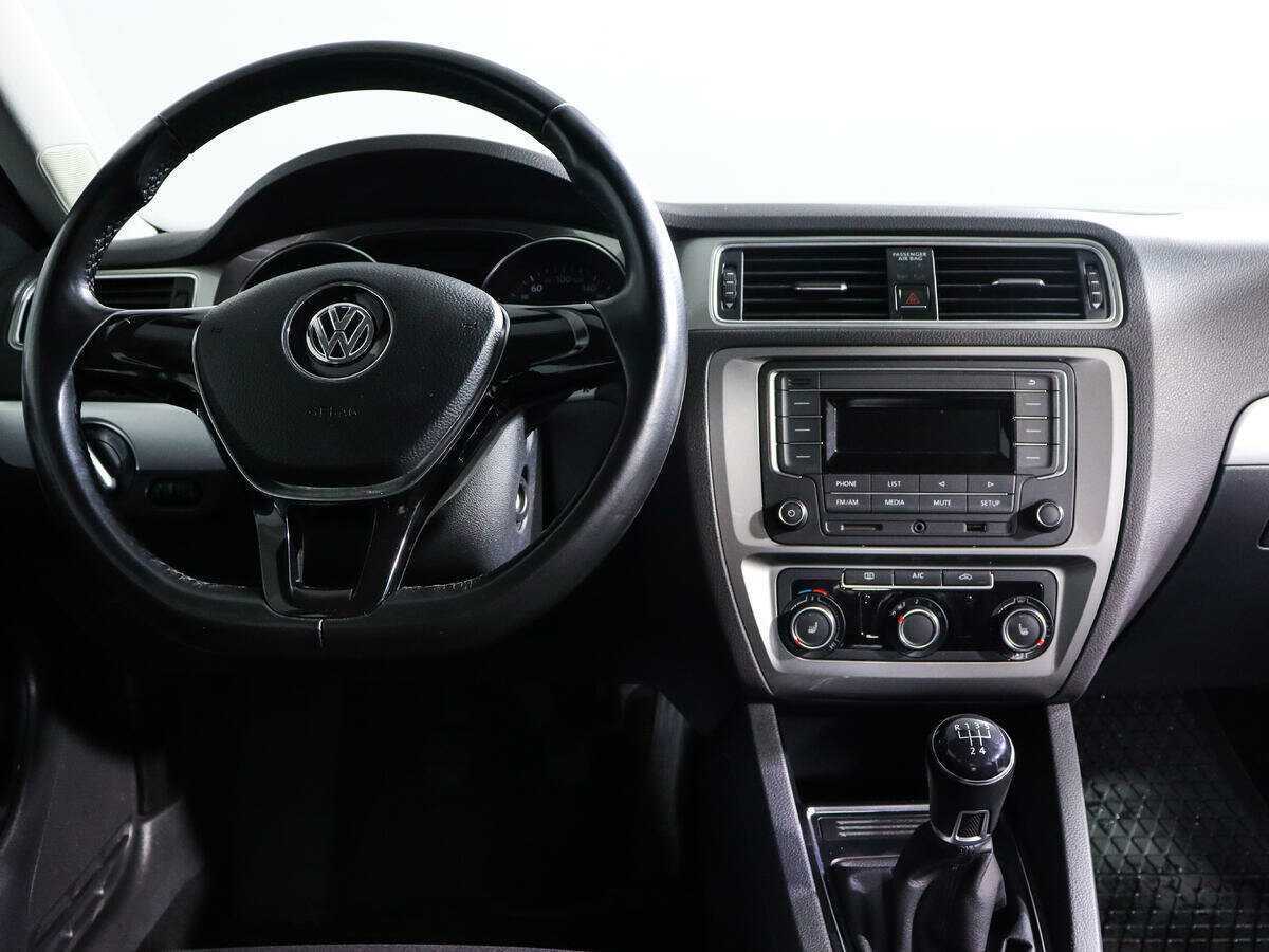 Volkswagen Jetta б/у, 2017, Механическая. Фото: #9