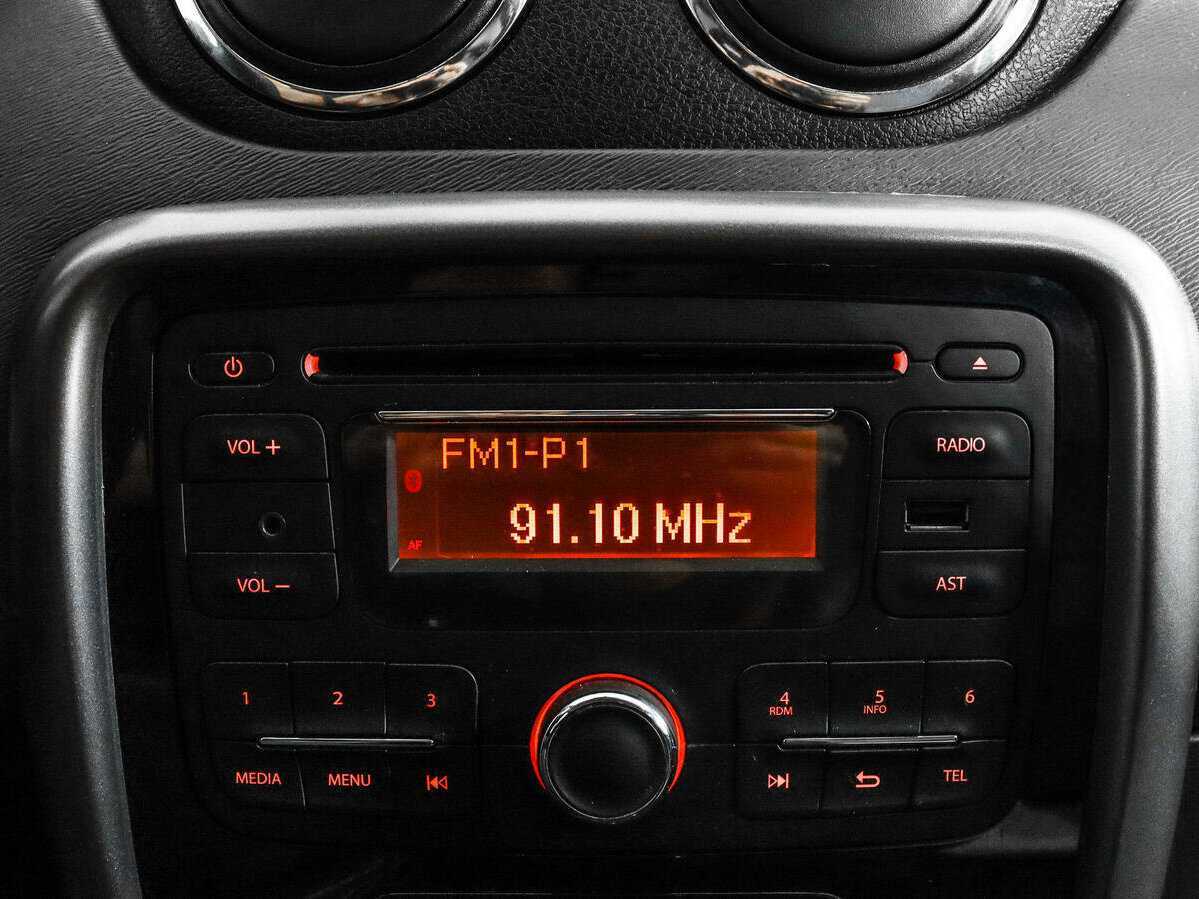 Renault Duster б/у, 2013, Автоматическая. Фото: #12