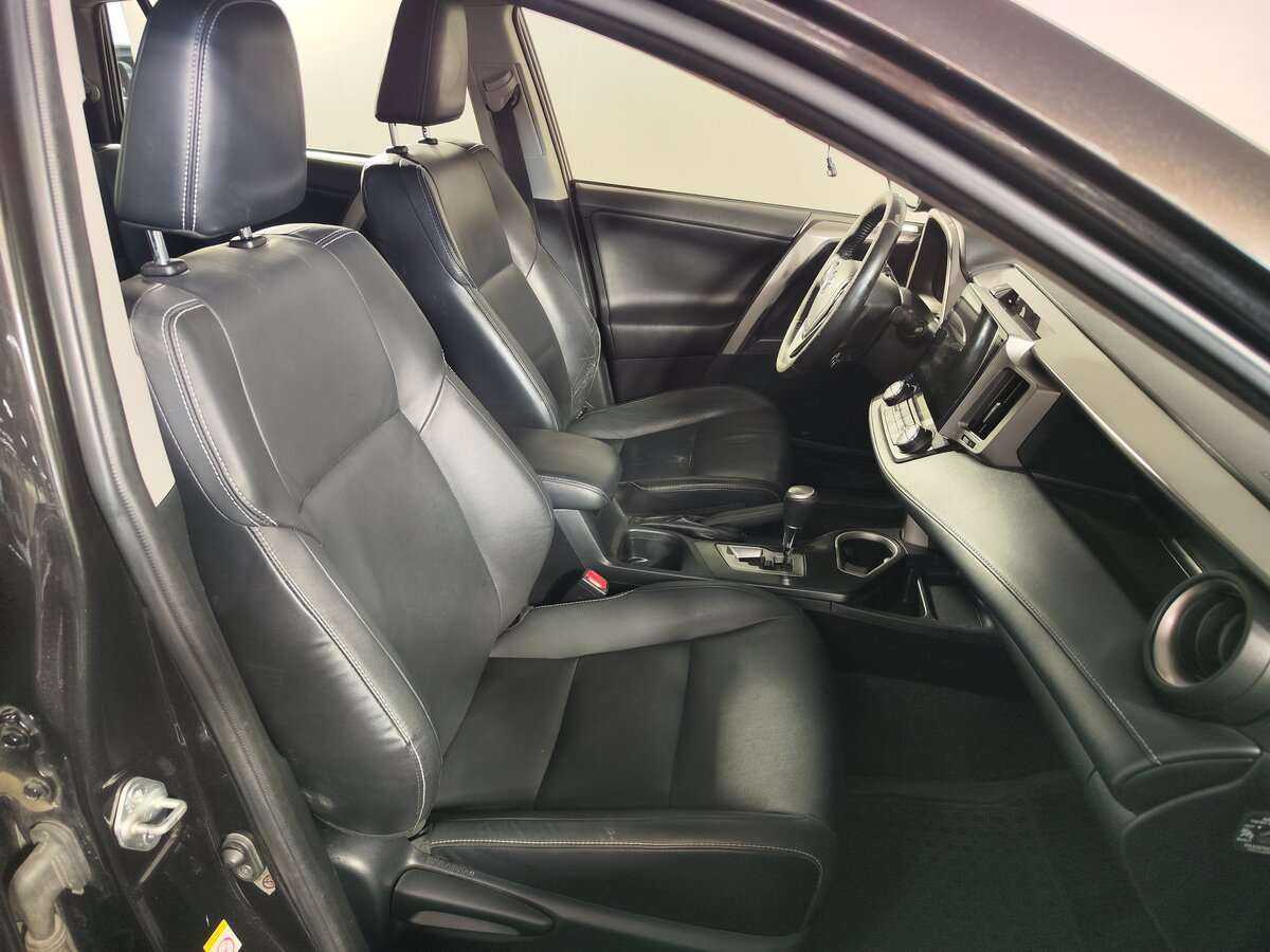 Toyota RAV4 б/у, 2015, Автоматическая. Фото: #7