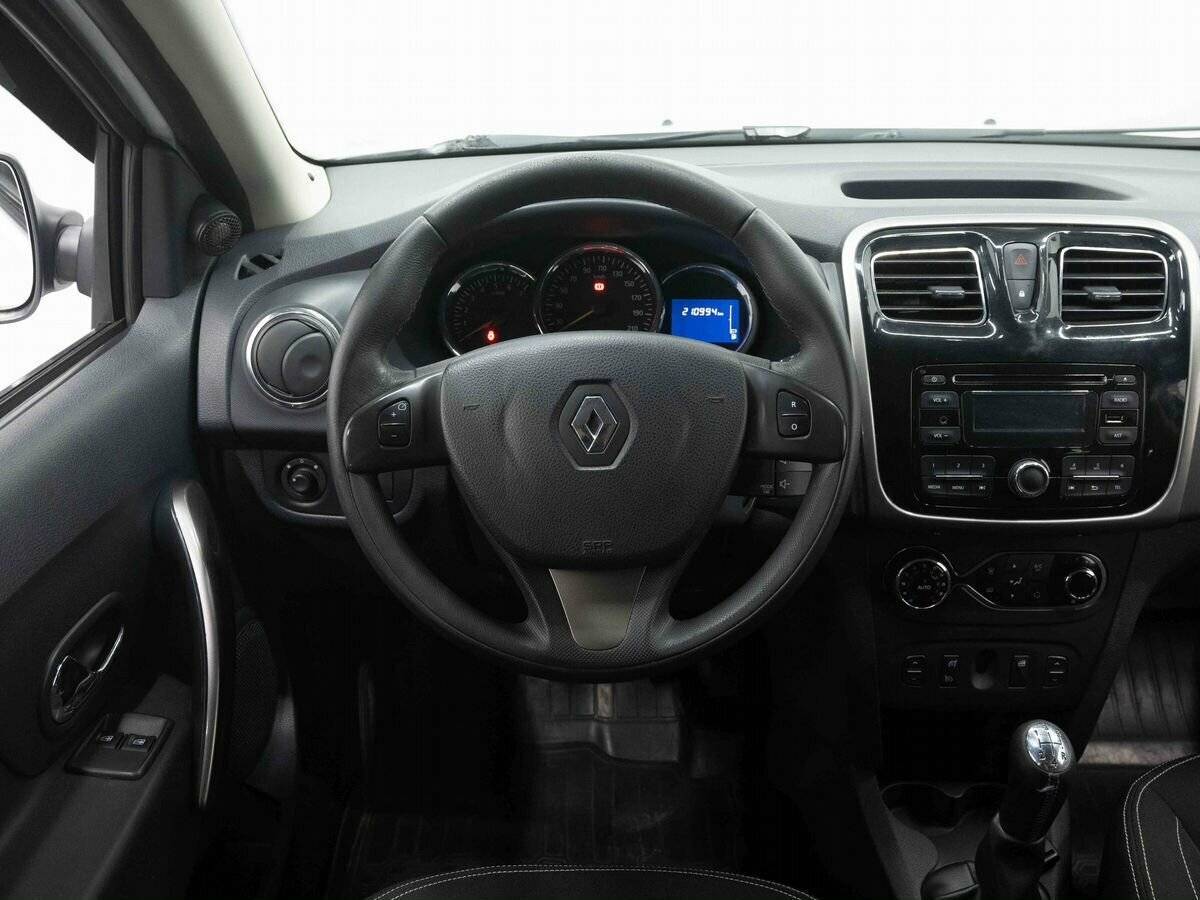 Renault Sandero б/у, 2016, Механическая. Фото: #13