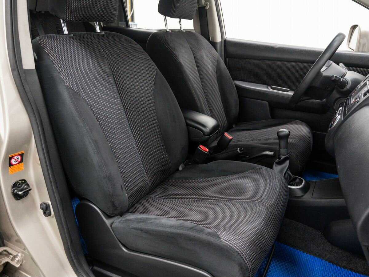 Nissan Tiida б/у, 2012, Механическая. Фото: #8